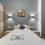 Kuya Maisonette By Haven And Keys Malta *