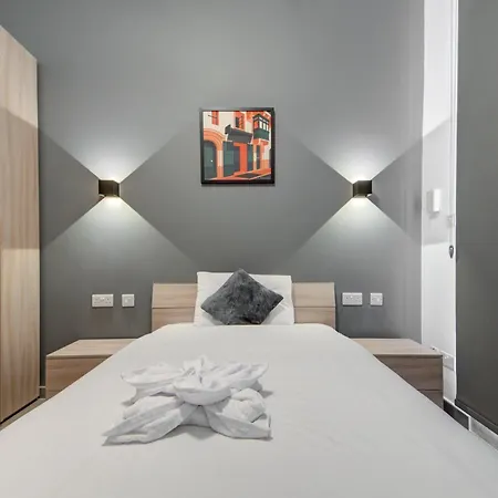 Kuya Maisonette By Haven And Keys Malta *